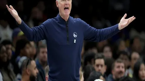 大不里士拖拉机双线挑战，体能能否撑住战火考验？